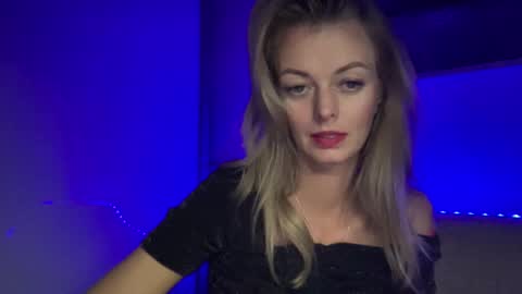 Valerie  online show from January 5, 9:57 pm