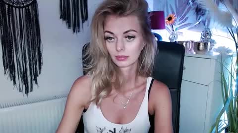 Valerie  online show from January 30, 12:06 pm