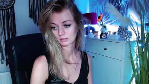 Valerie  online show from February 20, 2:46 pm