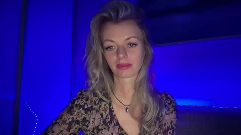 Snapshot of valerieluvsugar chatting on February 16, 3:52 pm Valerie online show from February 16, 3:52 pm