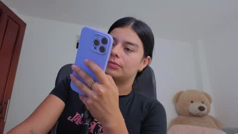 Snapshot of valerihouse_ chatting on May 6, 1:36 am valerihouse_ online show from May 6, 1:36 am