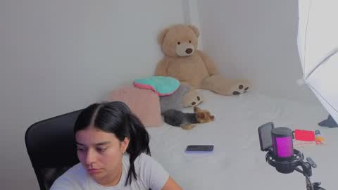 Snapshot of valerihouse_ chatting on May 7, 12:38 am valerihouse_ online show from May 7, 12:38 am