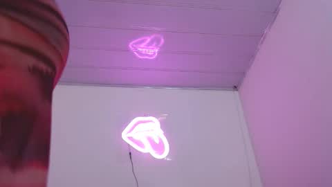 Snapshot of valerii__fox_69 chatting on April 13, 2:39 am valerii online show from April 13, 2:39 am