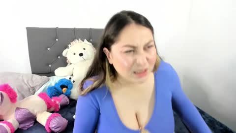 Snapshot of valeriia_vv chatting on February 16, 12:18 am Luna online show from February 16, 12:18 am