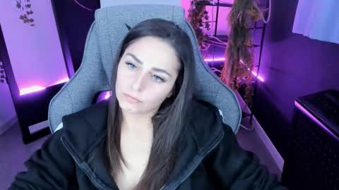 Valerie online show from October 15, 4:51 pm