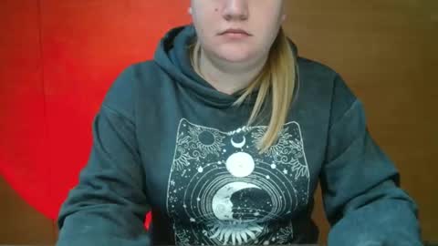 Snapshot of valerivane chatting on December 17, 7:03 am Valery online show from December 17, 7:03 am