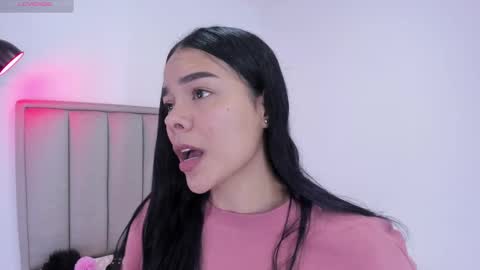 Cris  online show from February 23, 1:42 pm