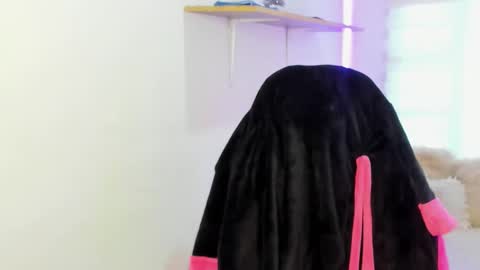 Snapshot of valery_bonnet1 chatting on November 3, 7:04 pm valery_bonnet1 online show from November 3, 7:04 pm