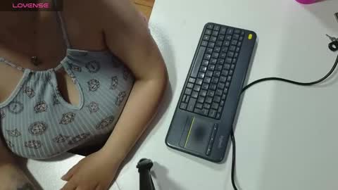 valery cute 18 online show from October 30, 11:33 am