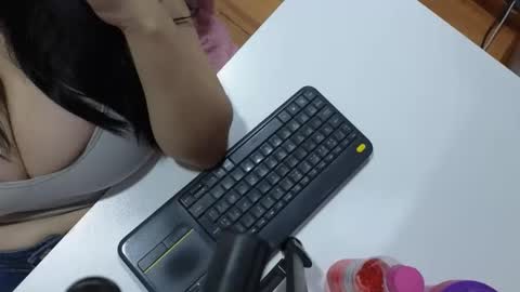 valery cute 18 online show from December 4, 10:51 pm