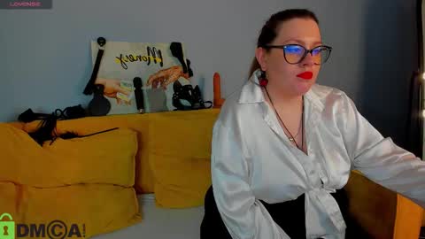 Snapshot of valery_grand chatting on February 17, 9:39 am Valery online show from February 17, 9:39 am