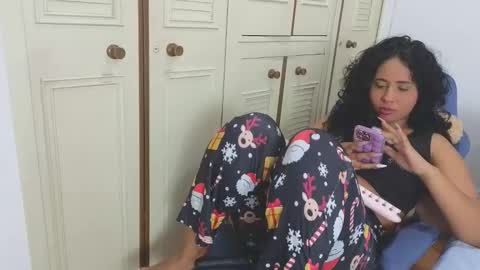 valery_lovex_ online show from May 7, 11:54 pm