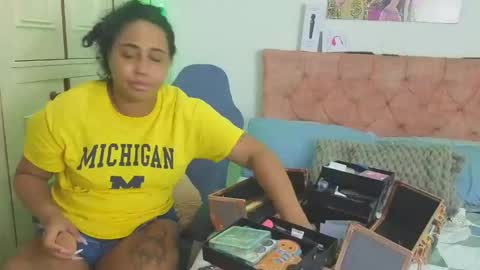 valery_lovex_ online show from May 12, 1:25 am