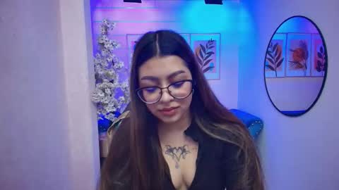 Snapshot of valery_m00n chatting on October 27, 12:20 pm VALERY.  online show from October 27, 12:20 pm