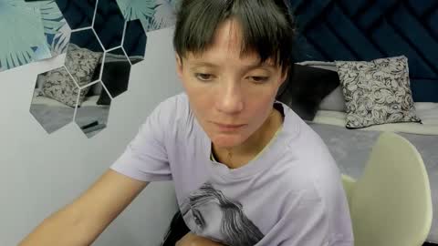 Snapshot of valery_more__ chatting on October 16, 12:17 pm VALERY MORE online show from October 16, 12:17 pm