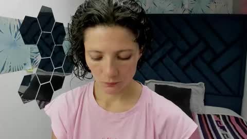 Snapshot of valery_more__ chatting on November 14, 12:26 pm VALERY MORE online show from November 14, 12:26 pm