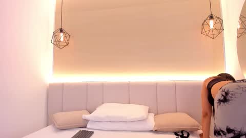 Snapshot of valery_santorini chatting on March 25, 12:11 pm VALERY online show from March 25, 12:11 pm