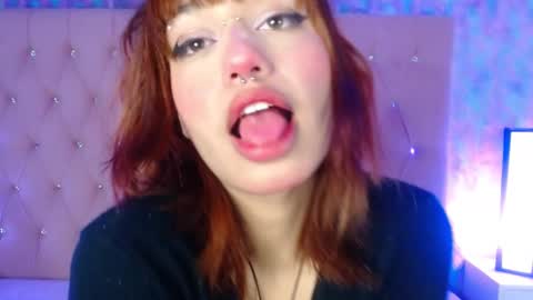 Snapshot of valery_smith15 chatting on December 28, 3:15 am valery_smith15 online show from December 28, 3:15 am