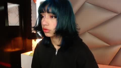 Snapshot of valery_smith15 chatting on January 4, 3:18 am valery_smith15 online show from January 4, 3:18 am