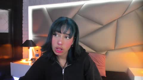 Snapshot of valery_smith15 chatting on January 17, 3:34 am valery_smith15 online show from January 17, 3:34 am