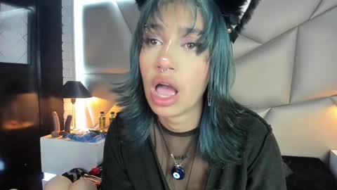 Snapshot of valery_smith15 chatting on February 21, 3:12 am valery_smith15 online show from February 21, 3:12 am