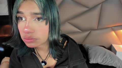 Snapshot of valery_smith15 chatting on February 24, 3:12 am valery_smith15 online show from February 24, 3:12 am