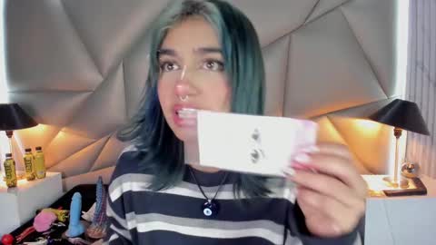 Snapshot of valery_smith15 chatting on March 6, 9:25 am valery_smith15 online show from March 6, 9:25 am
