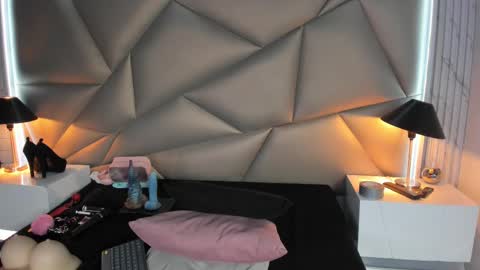 Snapshot of valery_smith15 chatting on March 10, 3:12 am valery_smith15 online show from March 10, 3:12 am