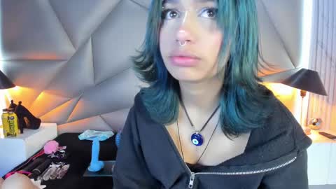 Snapshot of valery_smith15 chatting on March 11, 3:48 am valery_smith15 online show from March 11, 3:48 am