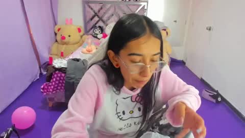 Snapshot of valery_taylor_1 chatting on July 1, 12:29 pm valery online show from July 1, 12:29 pm