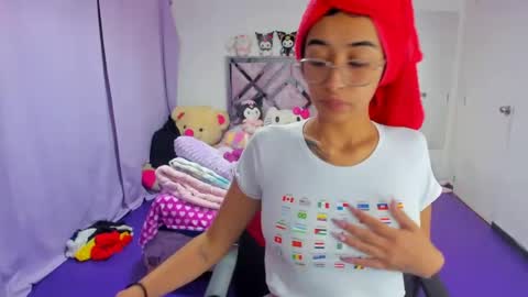Snapshot of valery_taylor_1 chatting on July 8, 1:10 am valery online show from July 8, 1:10 am