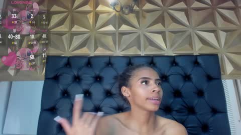 Snapshot of valery_villa_ chatting on December 22, 12:50 am Valery online show from December 22, 12:50 am