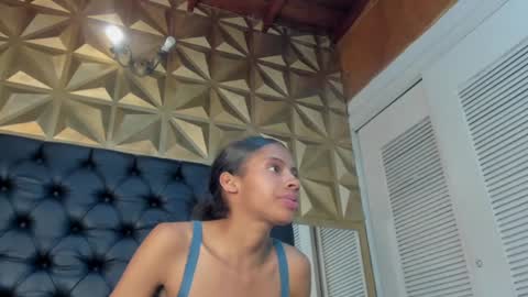 Snapshot of valery_villa_ chatting on January 10, 10:36 pm Valery online show from January 10, 10:36 pm