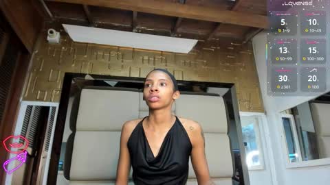 Snapshot of valery_villa_ chatting on March 23, 12:31 pm Valery online show from March 23, 12:31 pm