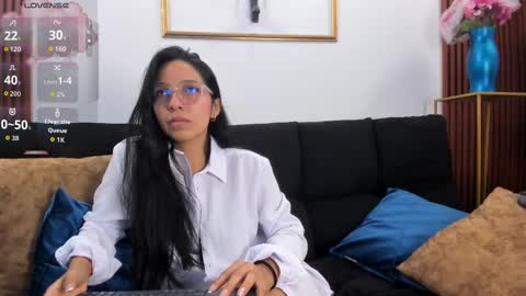 Snapshot of valery_wang chatting on October 18, 11:44 am Val online show from October 18, 11:44 am