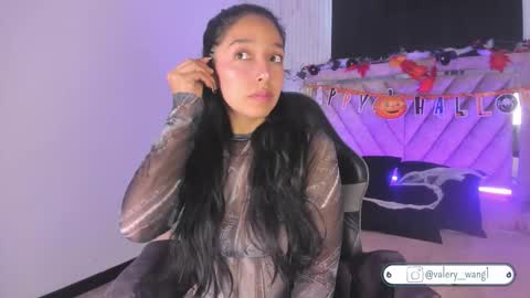 Snapshot of valery_wang chatting on October 24, 11:50 am Val online show from October 24, 11:50 am