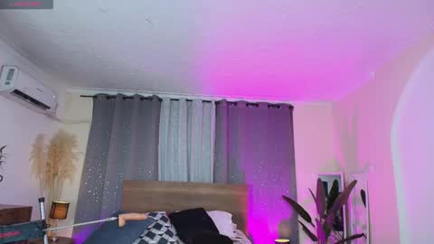 Snapshot of valery_yepes_ chatting on October 20, 12:05 pm Valery online show from October 20, 12:05 pm