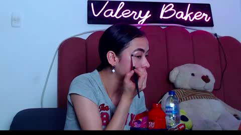 B V Naughty online show from December 14, 11:01 pm