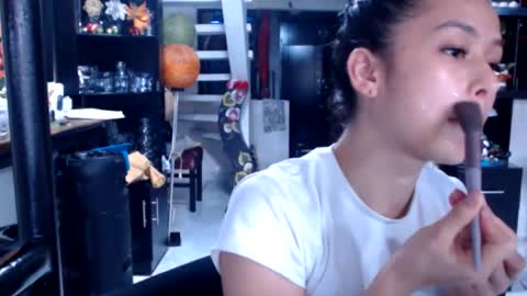 B V Naughty online show from December 13, 10:26 pm