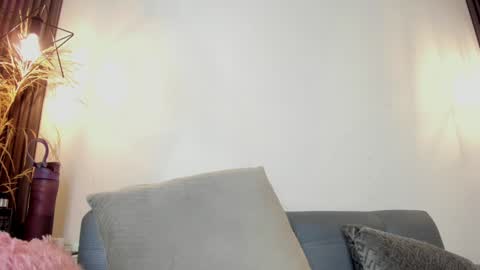 call me Maria online show from December 6, 2:02 am