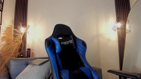 call me Maria online show from December 20, 2:08 am