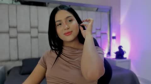 valerycooper23 online show from February 3, 8:14 pm