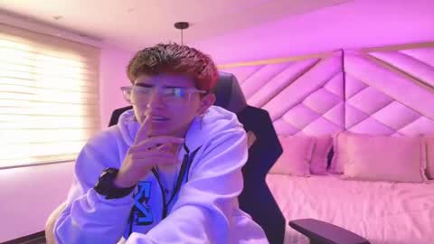 Snapshot of valeryevansvg chatting on November 28, 1:03 pm Valery online show from November 28, 1:03 pm