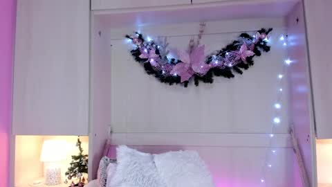 valerymeyerr online show from December 11, 7:53 am