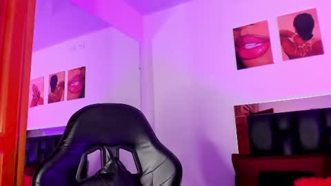 Snapshot of valeryts1 chatting on June 14, 6:21 pm ValeryTs1 online show from June 14, 6:21 pm
