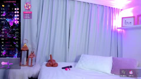 Snapshot of valerywalker7 chatting on January 25, 7:28 pm Valery Walker online show from January 25, 7:28 pm