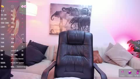 Snapshot of valerywalker7 chatting on February 17, 1:47 am Valery Walker online show from February 17, 1:47 am