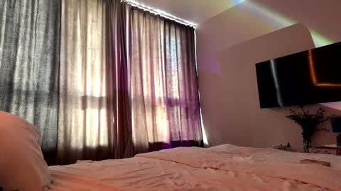 valevaweheart online show from March 18, 12:08 pm