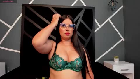 Snapshot of valka_ross chatting on October 23, 10:19 pm VALKA ROSS online show from October 23, 10:19 pm