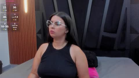 Snapshot of valka_ross chatting on December 17, 11:33 pm VALKA ROSS online show from December 17, 11:33 pm